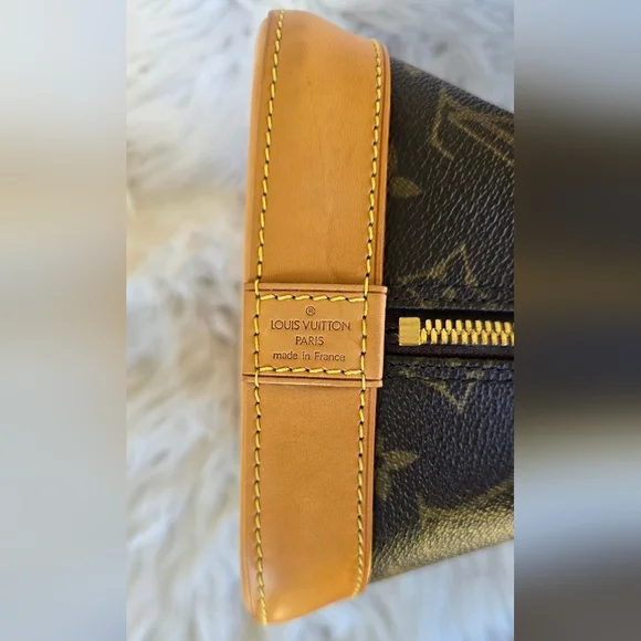 Authentic Louis Vuitton Alma PM - Picture 6 of 17
